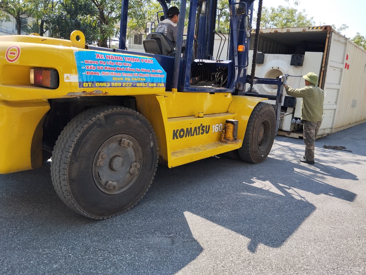 Thuê xe nâng máy móc tại KCN Đình Vũ Hải Phòng
