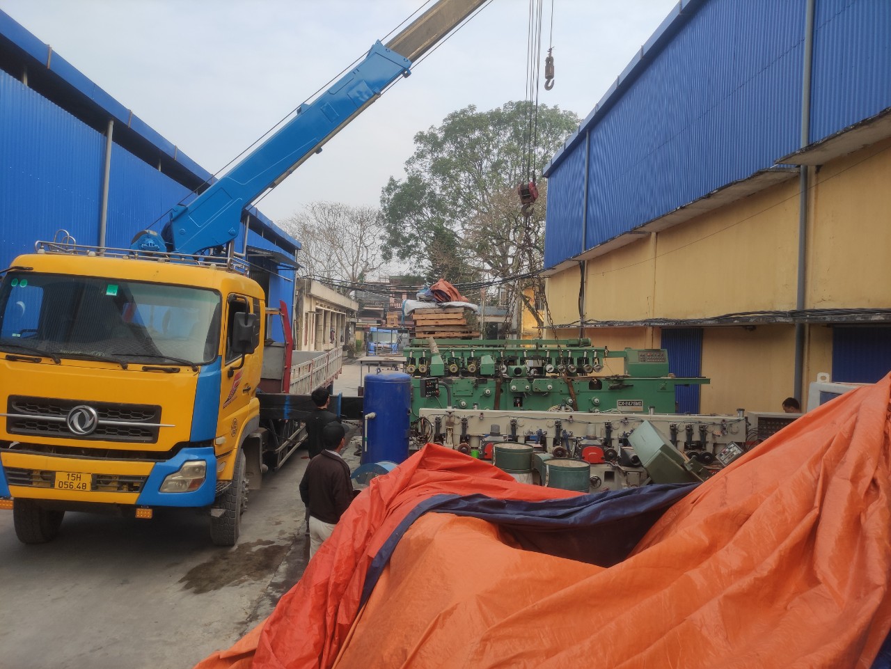 Dịch Vụ Cẩu Vật Liệu Xây Dựng Tại Hải Phòng