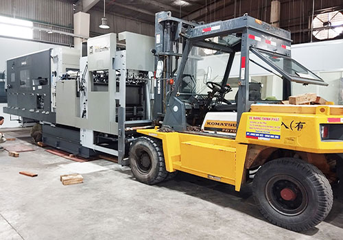 Cho thuê xe nâng 20 – 25 tấn chuyên máy móc lớn Hải Phòng